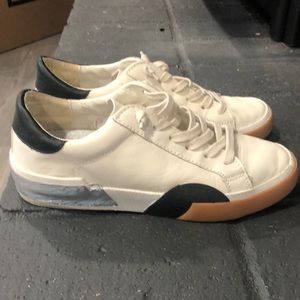 Dolce Vita- size 6. Barely worn, good condition. Super comfortable.